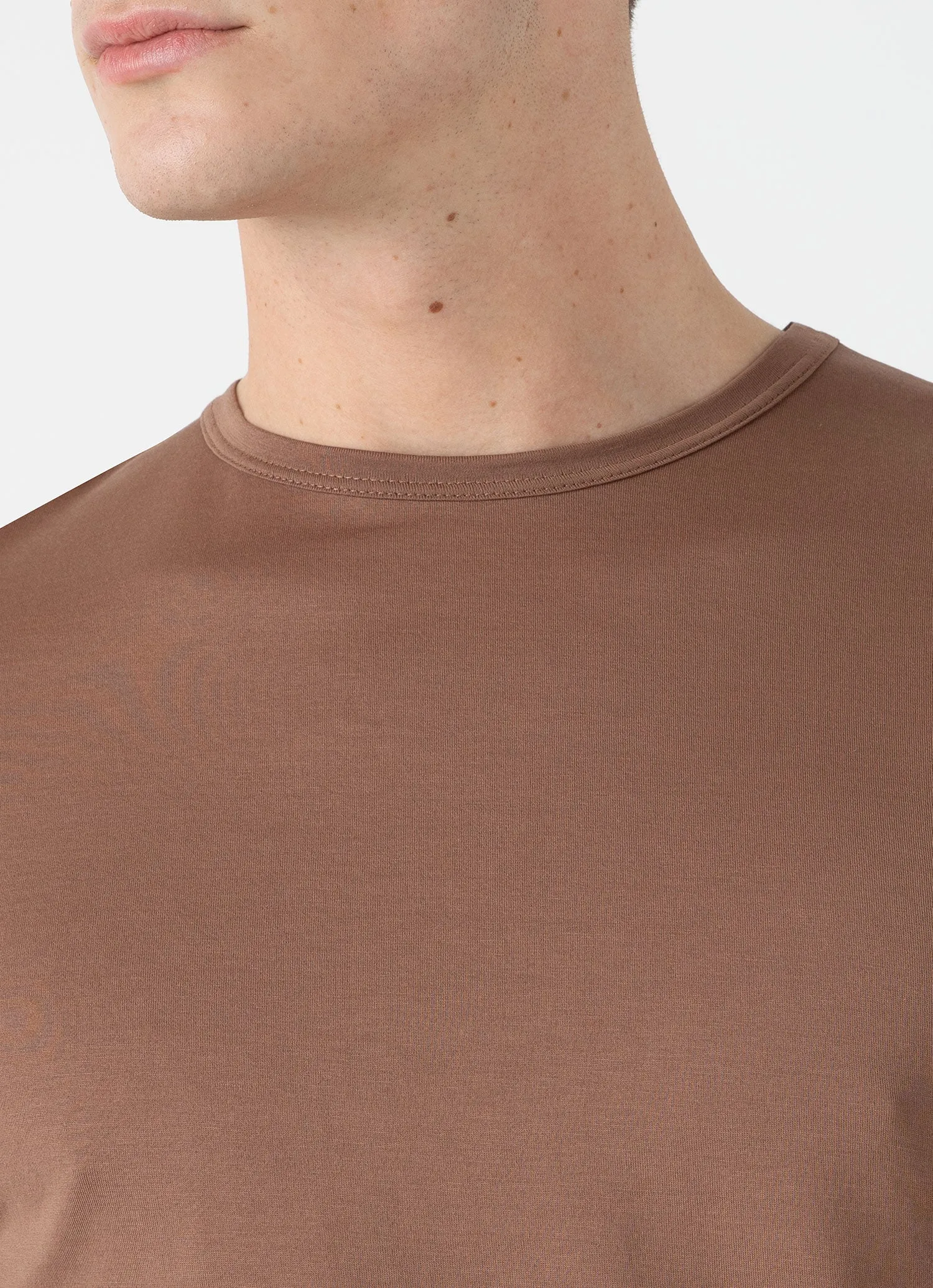 Men's Classic T-shirt in Dark Sand